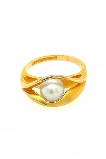 14ct Yellow Gold Pearl Ring