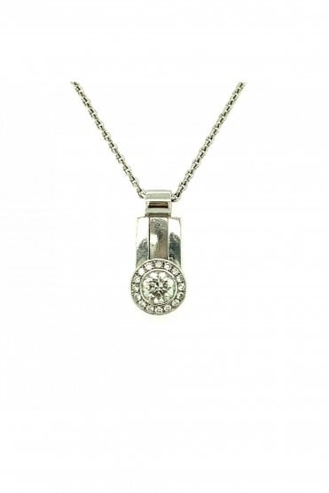18ct White Gold Diamond Halo Pendant 18ct White Gold Chain