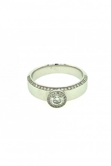 18ct White Gold Diamond Halo Ring Rubbed Over Set