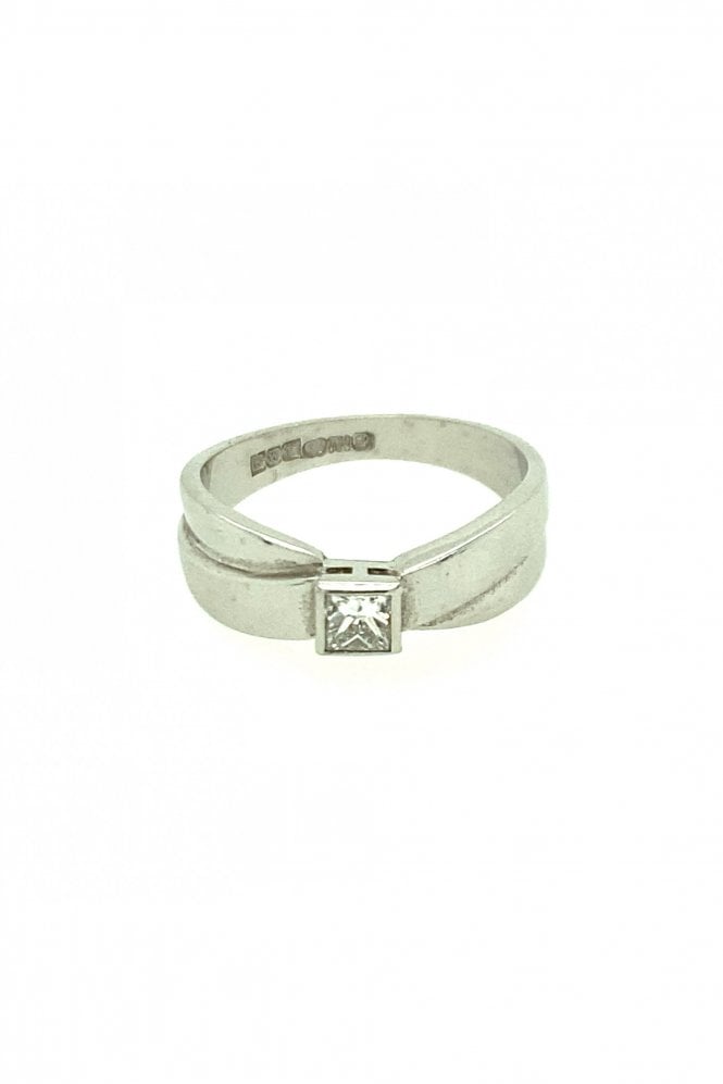 18ct White Gold Diamond Ring Rubbed over Set Princess 0.15ct