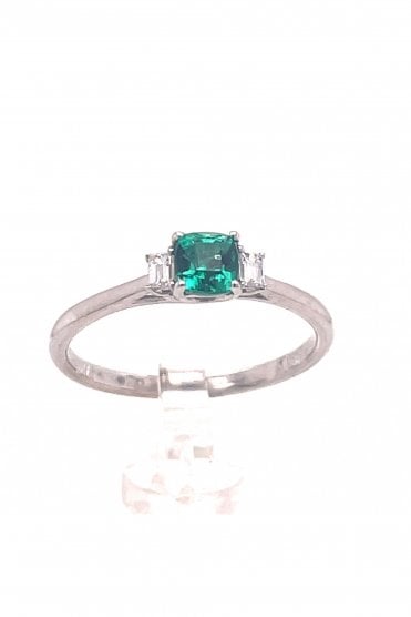 18ct White Gold Emerald & Diamond Three Stone Ring Emerald White Gold Claw Set