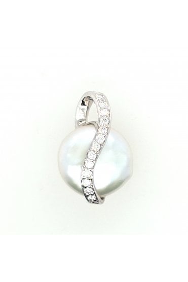 18ct White Gold Freshwater Coin Pearl & Diamond Pendant Diamond 18ct White Gold Claw Set