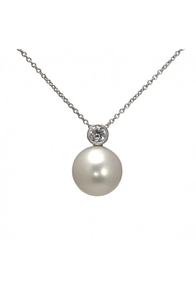18ct White Gold Pearl & Diamond Pendant on Chain Diamond 18ct White Gold Rub-over Set