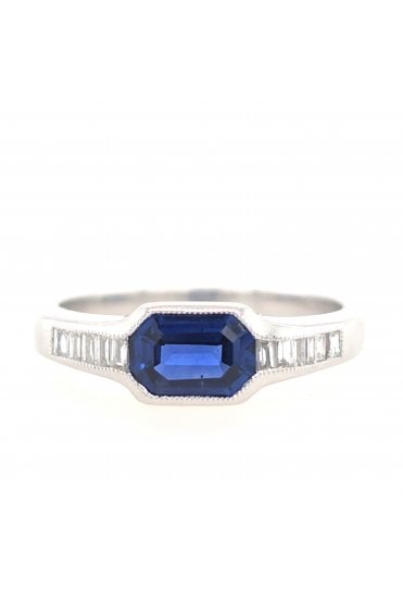 18ct White Gold Sapphire & Diamond Ring 18ct White Gold Rub-over Set