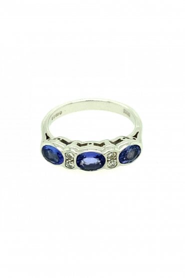 18ct White Gold Tanzanite & Diamond Ring Rubbed Over Set