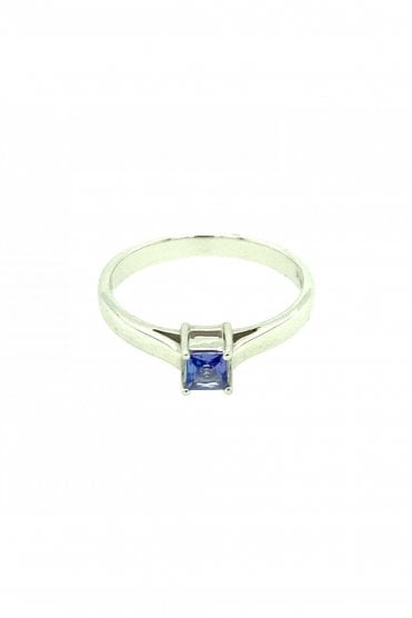 18ct White Gold Tanzanite Ring Princess Cut
