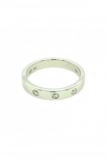 18ct White Gold Three Stone Diamond Band Round Brilliant Cut Band Width 3mm