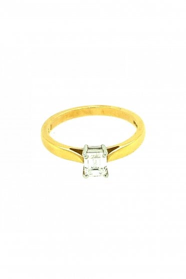 18ct Yellow Gold Diamond Ring Emerald Cut Diamond
