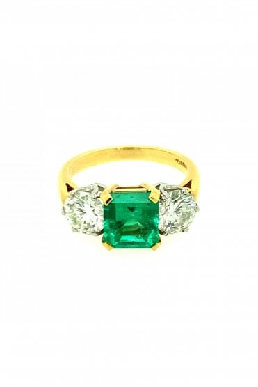 18ct Yellow Gold Emerald & Diamond Ring 18ct Yellow & White Claw Set