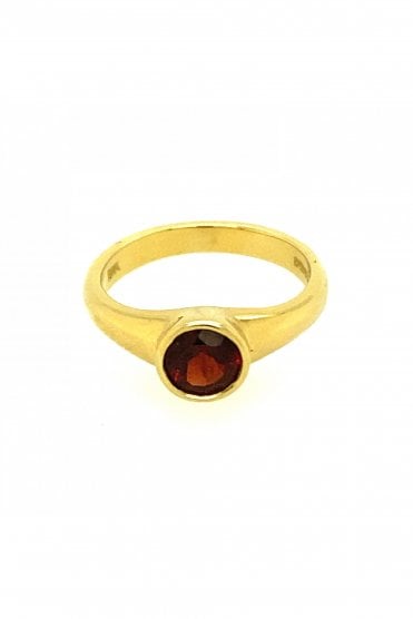 18ct Yellow Gold Garnet Ring