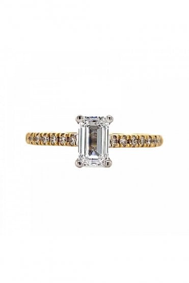 18ct Yellow & White Gold Diamond Shoulder Single Stone Ring 18ct Yellow & White Gold Claw Set