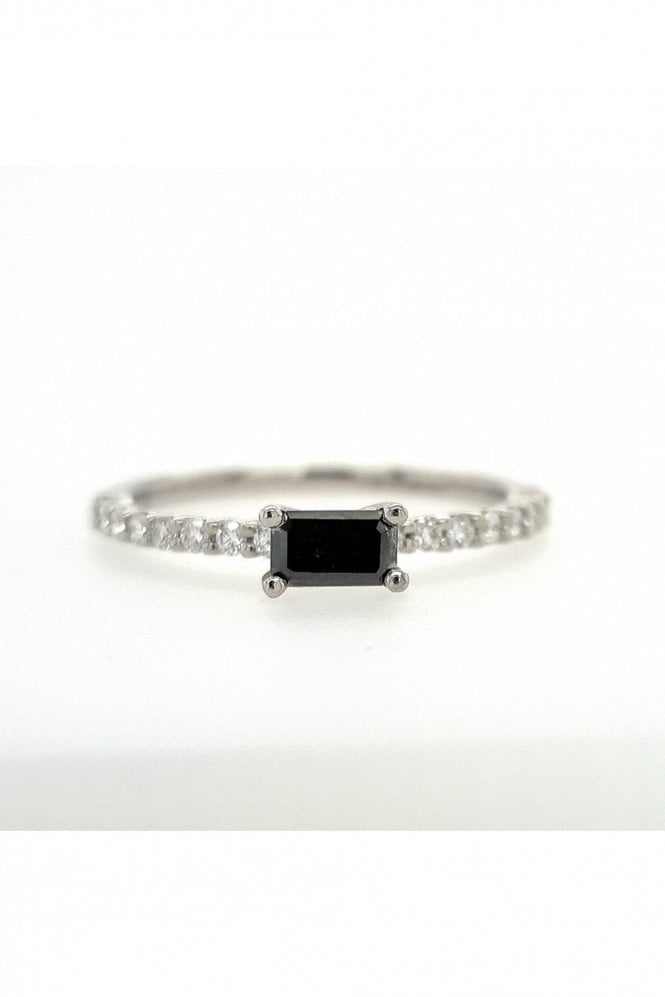 9ct White Gold, Black Centre Stone Diamond Ring  Fine White Diamond Set Shoulders