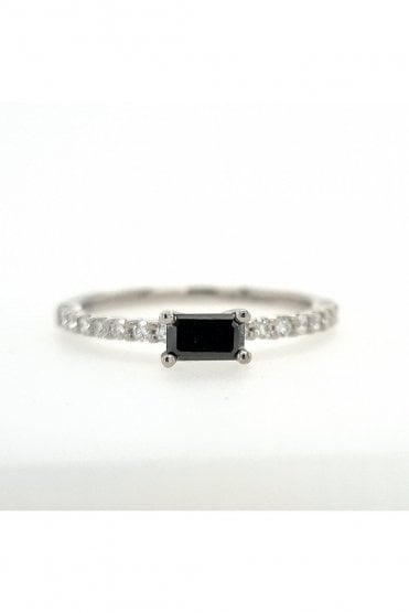 9ct White Gold, Black Centre Stone Diamond Ring Fine White Diamond Set Shoulders