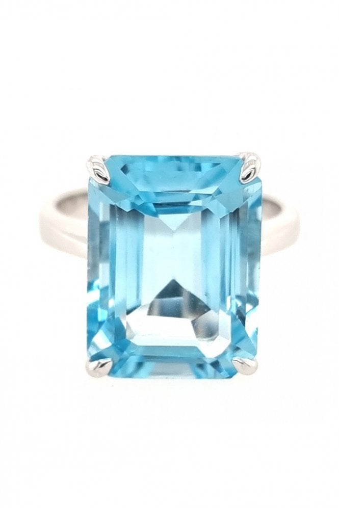 9ct White Gold Blue Topaz Ring 9ct White Gold Claw Set