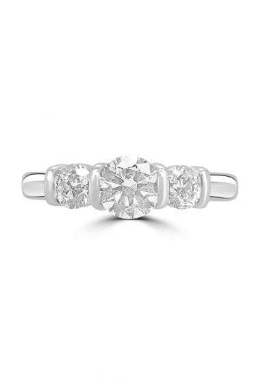 Plat 1x RBC Diamond 0.50ct w/ 2x RBC Diamond 0.41ct Bar Set 3 Stone Ring