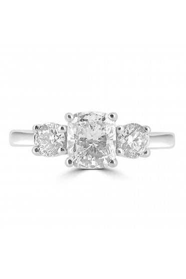 Platinum 3 Stone Diamond Ring Platinum Claw Set