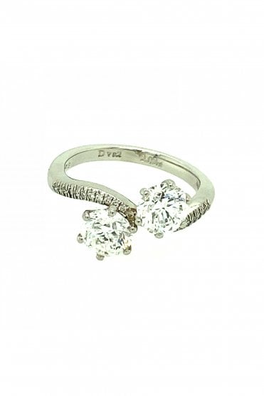 Platinum Diamond Twist Ring Round Brilliant Cut
