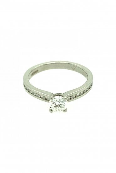 Platinum Single Stone Diamond Shoulder Ring Platinum Claw & Channel Set