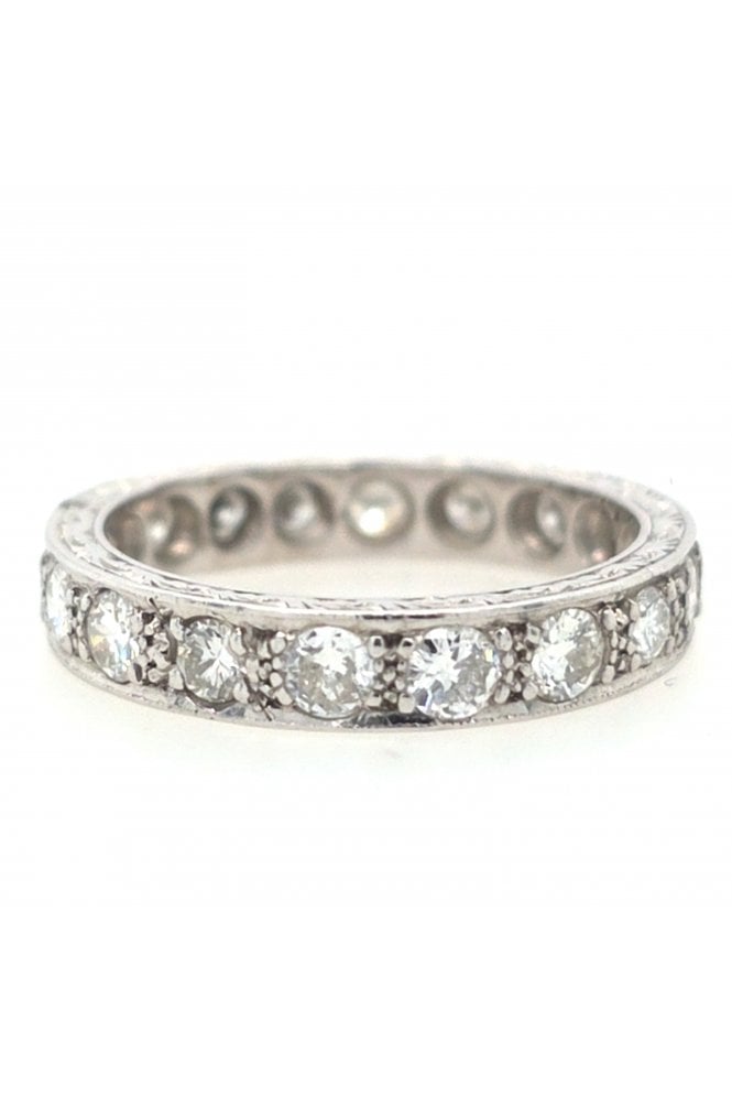 Preloved 18ct White Gold Full Diamond Set Band Ring 18ct White Gold Pavé Set