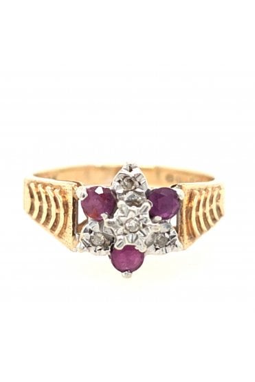 Preloved 9ct Gold Ruby and Diamond Ring 9ct White Gold Claw Set