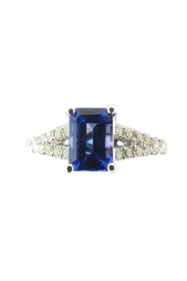 Tanzanite & Diamond Ring 18ct White Gold